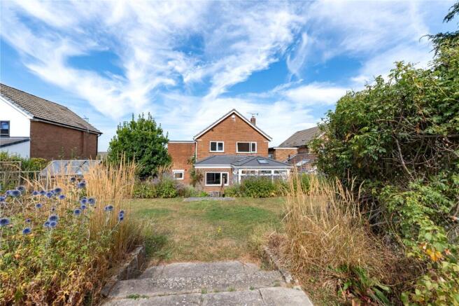 4 bed Detached for sale Image 8