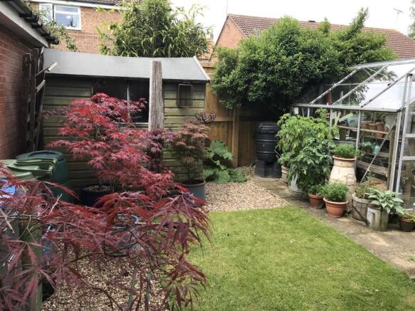2 bed Semi-Detached to rent Image 4