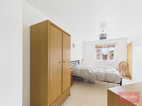 2 bed Flat for sale Image 10