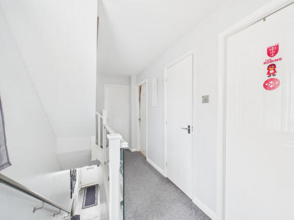 4 bed Detached for sale Image 7