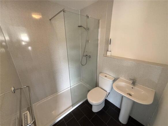 2 bed End of Terrace to rent Image 7
