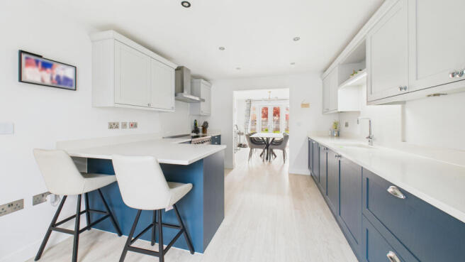 CAM04968G0-PR0089-STILL006