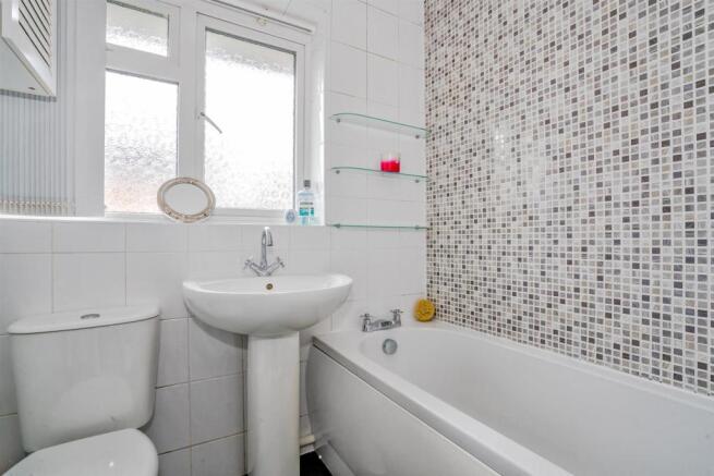 44, Badgers Way, Heath Hayes, Cannock, Staffordshi
