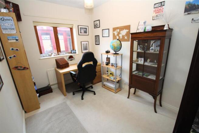 bedroom 2study.JPG