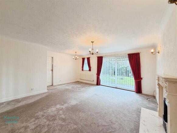 3 bed Detached Bungalow for sale Image 10