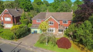 2, Wythwood, Haywards Heath RH16 4RD