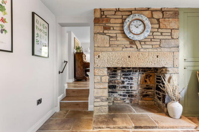 4 bed Semi-Detached for sale Image 12