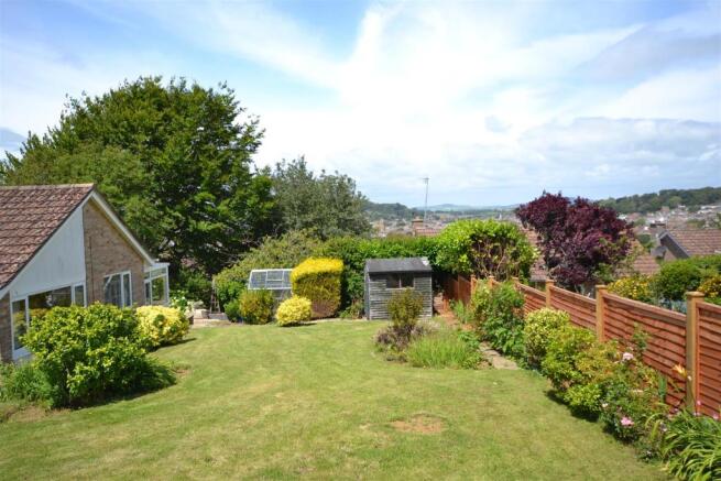 Garden 1.JPG