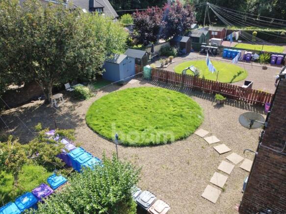 DEAN ROAD, KILBIRNIE REAR GARDEN