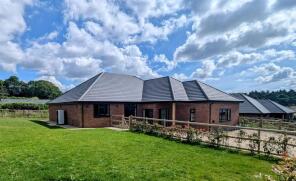 Kites View, 3c, Hackwood Lane, Cliddesden RG25 2NH