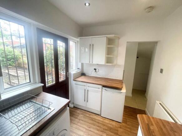Kitchen (2)