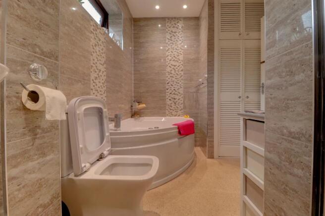 10 Bath