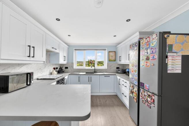 3 bed Detached for sale Image 8