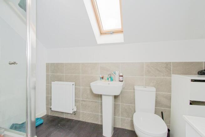 3 bed Town House for sale Image 9