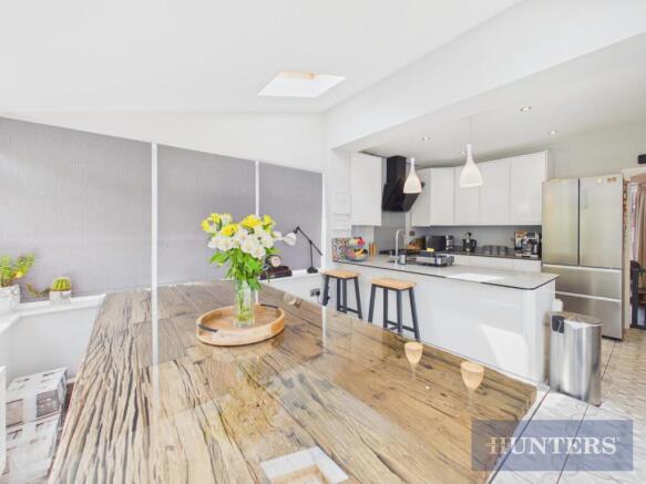 2 bed Semi-Detached for sale Image 5