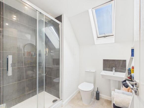 4 bed Detached for sale Image 10