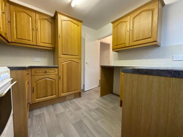 2 bed Semi-Detached Bungalow for sale Image 4