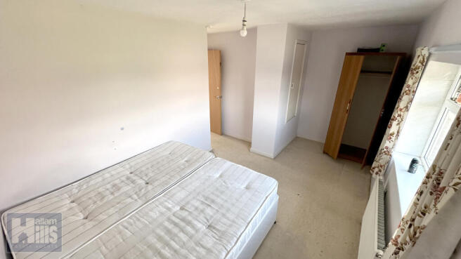 3 bed Terraced to rent Image 4