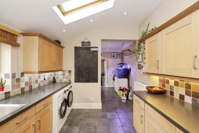 3 bed Terraced for sale Image 6
