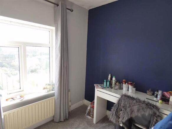 BEDROOM 2