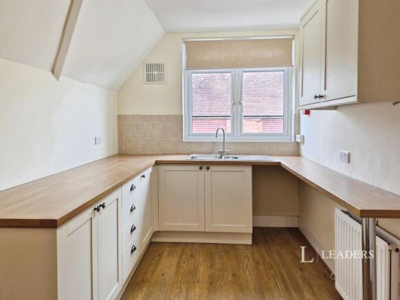 Kitchen (View 1)