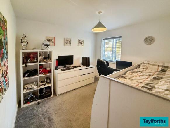 3 bed Semi-Detached for sale Image 12