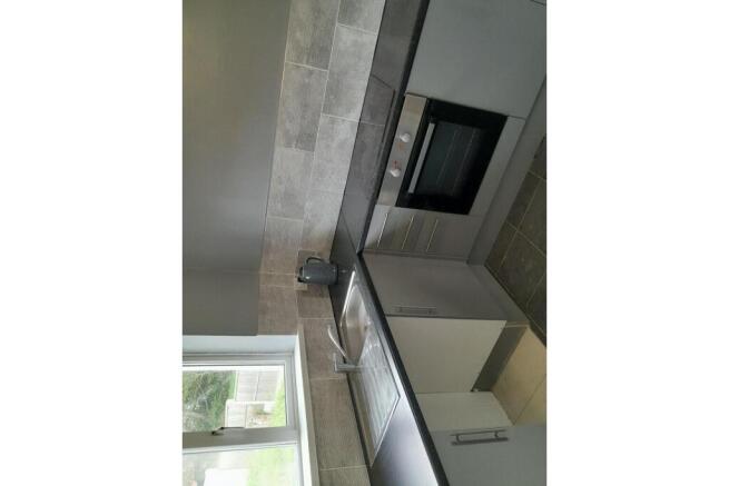 3 bed Semi-Detached for sale Image 3