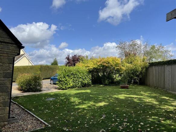 Front garden.jpg