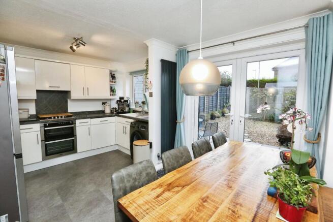 Kitchen/Dining