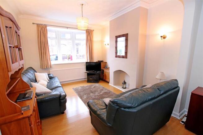 THROUGH LOUNGE / DINING ROOM