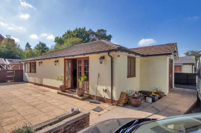 Copthorne Road, Felbridge, East Grinstead, Surrey, RH19 photo 4
