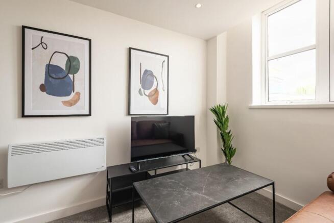 1 bed Apartment to rent Image 11