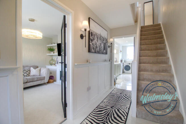 Hallway towards reception rooms