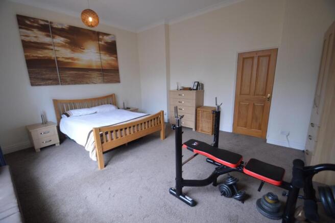 20 - Bedroom.JPG