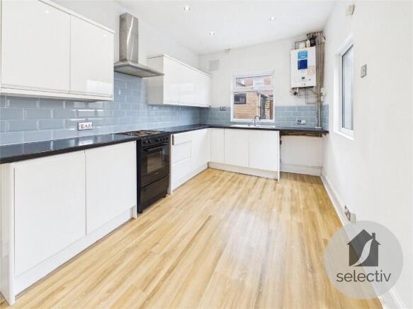 3 bed Terraced to rent Image 7