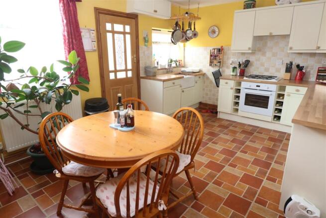 Kitchen / Dining Room