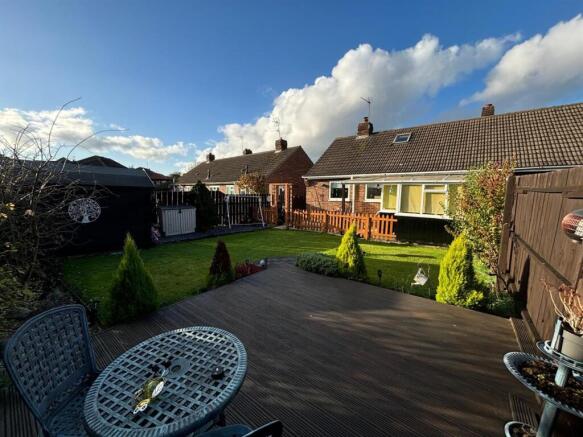 2 bed Semi-Detached Bungalow for sale Image 12