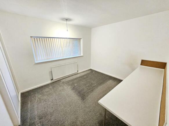 3 bed Terraced for sale Image 7