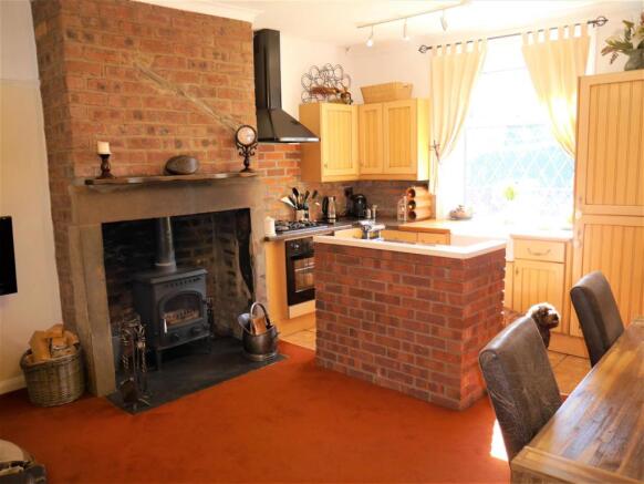 Lounge/Kitchen
