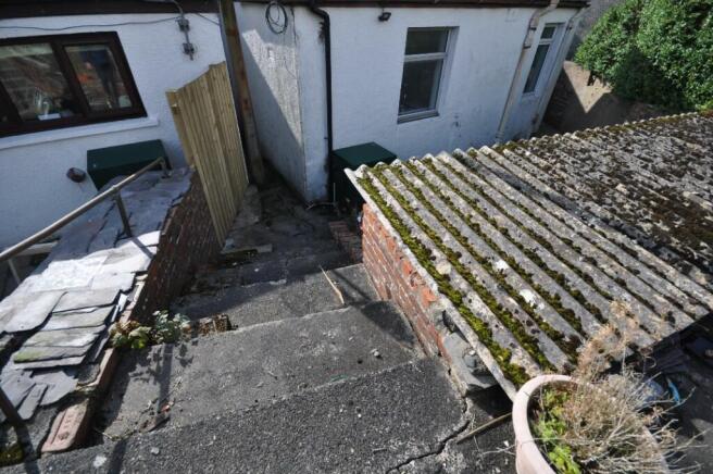 Steps to back garden