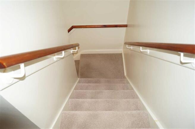 STAIRS/LANDING