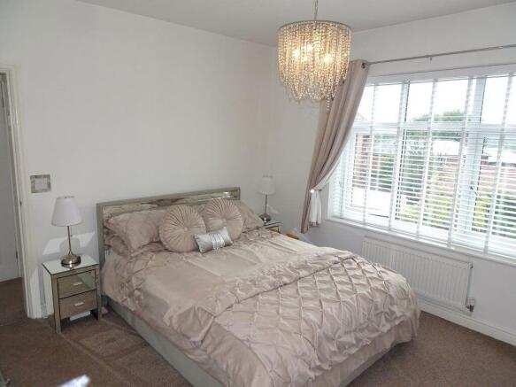 3 bed Semi-Detached to rent Image 11