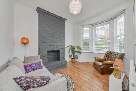 Duntshill Road, Earlsfield, London, SW18