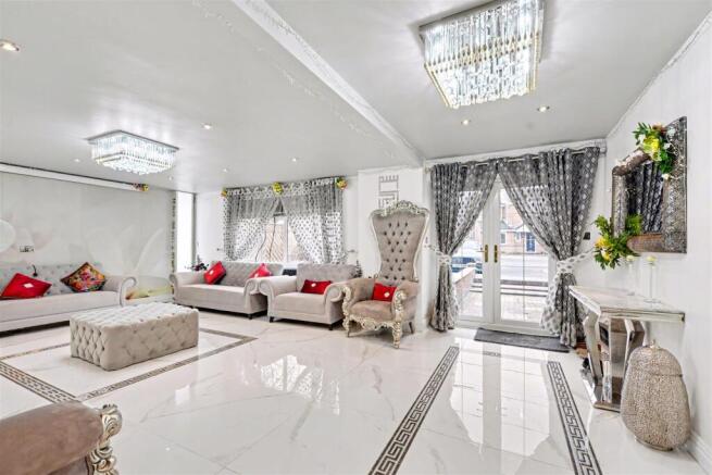 Sitting Room_4.jpeg
