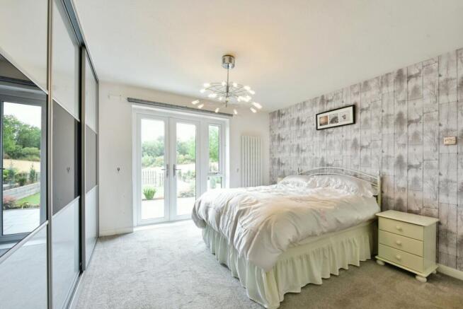 3 bed Bungalow for sale Image 8