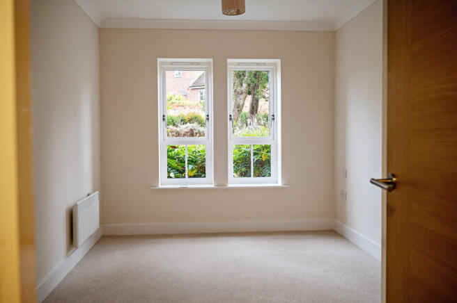 bh_apt_42_bedroom...