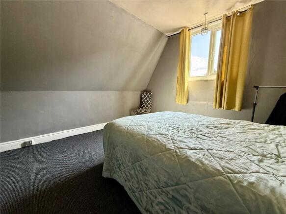 8 bed House for sale Image 12