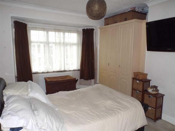 BEDROOM 1: