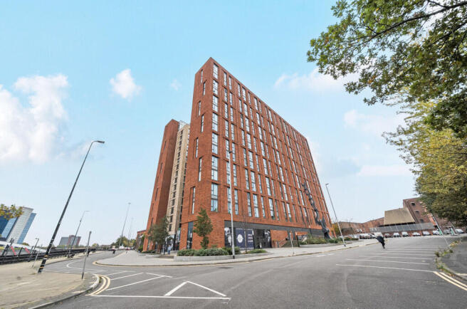 1365712-9-68f255a...