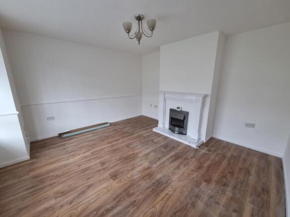 3 bed Terraced to rent Image 4